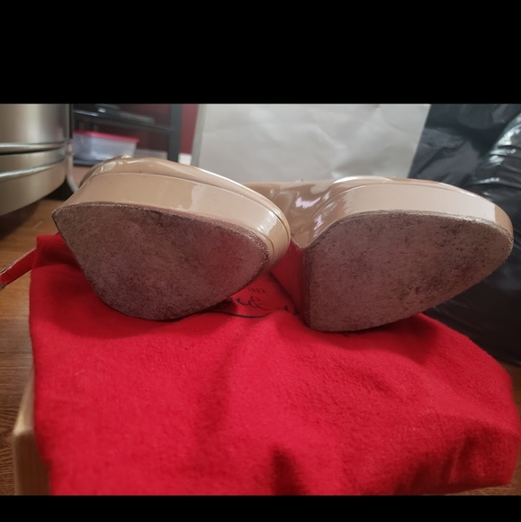 Louboutin heels - Picture 3 of 5